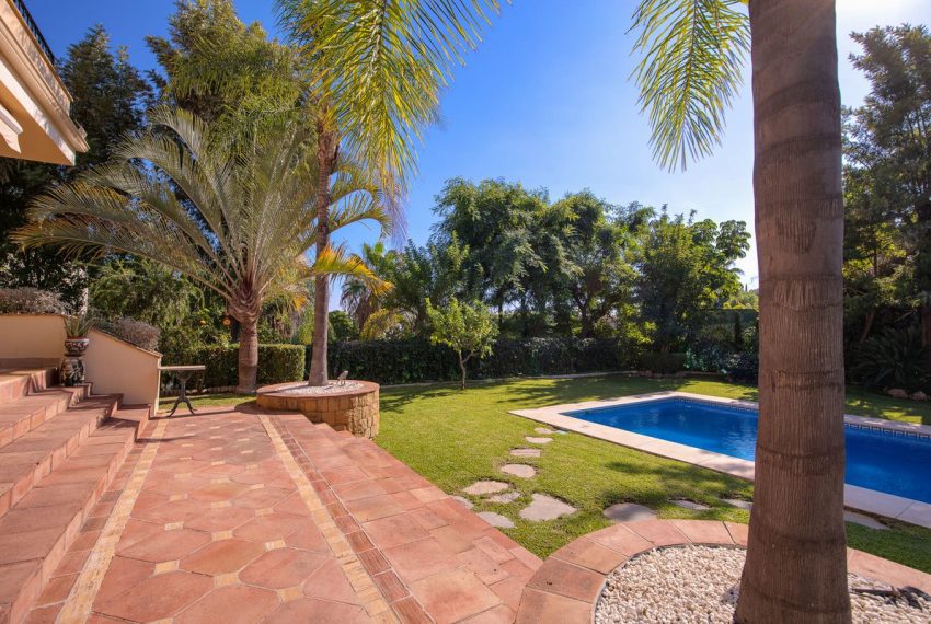 R4447306-Villa-For-Sale-Los-Arqueros-Detached-6-Beds-645-Built-7