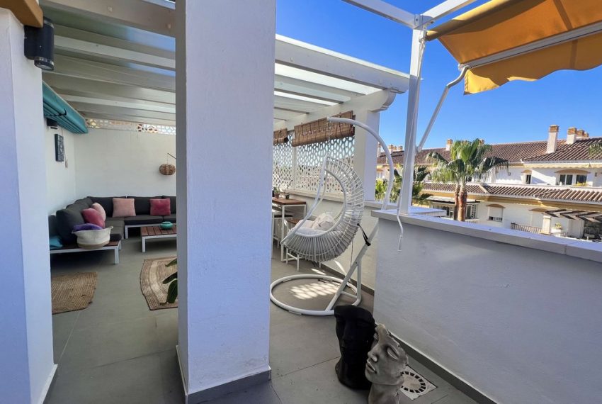 R4588066-Apartment-For-Sale-Nueva-Andalucia-Penthouse-1-Beds-75-Built-2