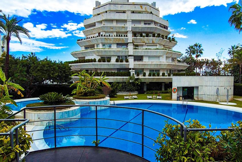 R4639708-Apartment-For-Sale-Marbella-Penthouse-Duplex-3-Beds-220-Built