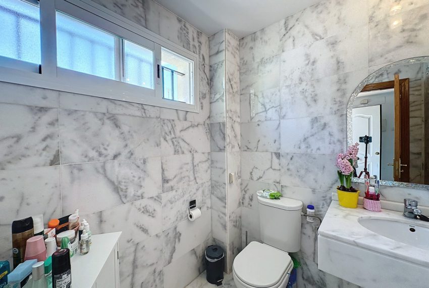 R4662034-Villa-For-Sale-Estepona-Semi-Detached-3-Beds-205-Built-17