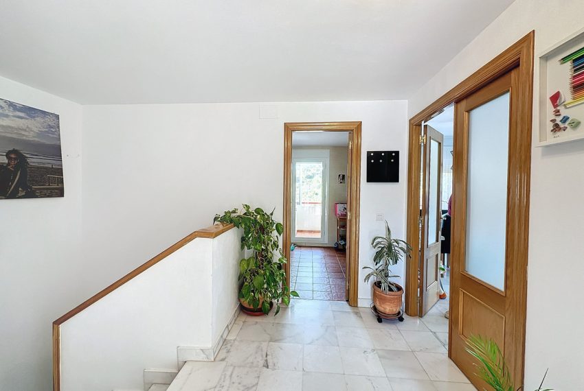 R4662034-Villa-For-Sale-Estepona-Semi-Detached-3-Beds-205-Built-6