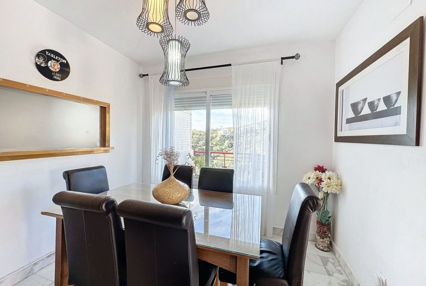 R4662034-Villa-For-Sale-Estepona-Semi-Detached-3-Beds-205-Built-8