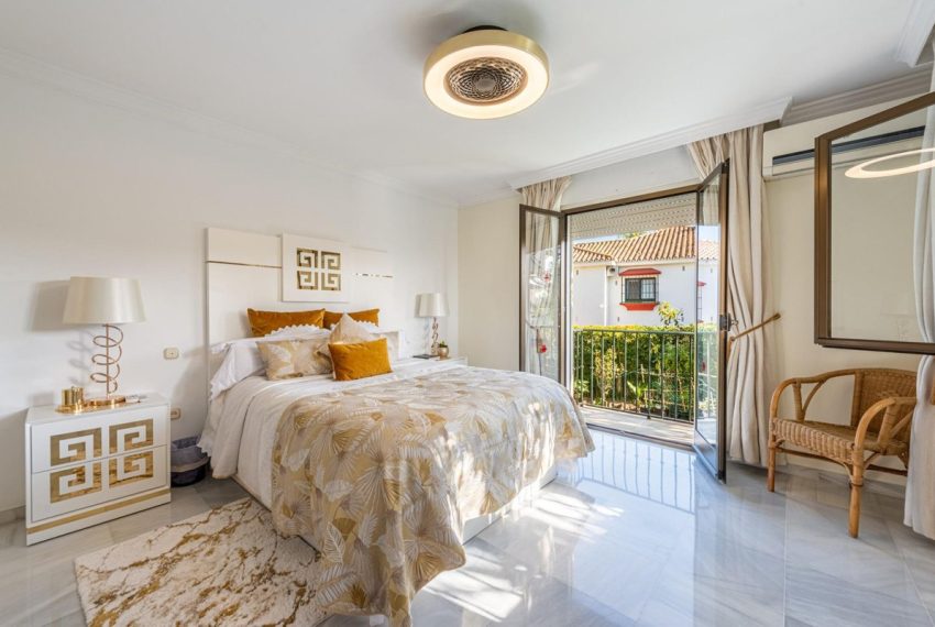 R4679689-Villa-For-Sale-San-Pedro-de-Alcantara-Detached-6-Beds-307-Built-12