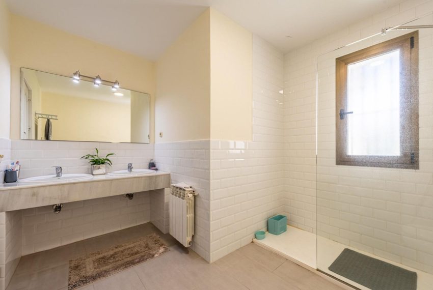 R4679689-Villa-For-Sale-San-Pedro-de-Alcantara-Detached-6-Beds-307-Built-15