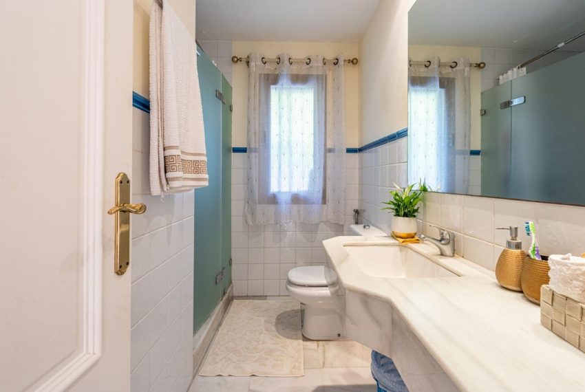 R4679689-Villa-For-Sale-San-Pedro-de-Alcantara-Detached-6-Beds-307-Built-16