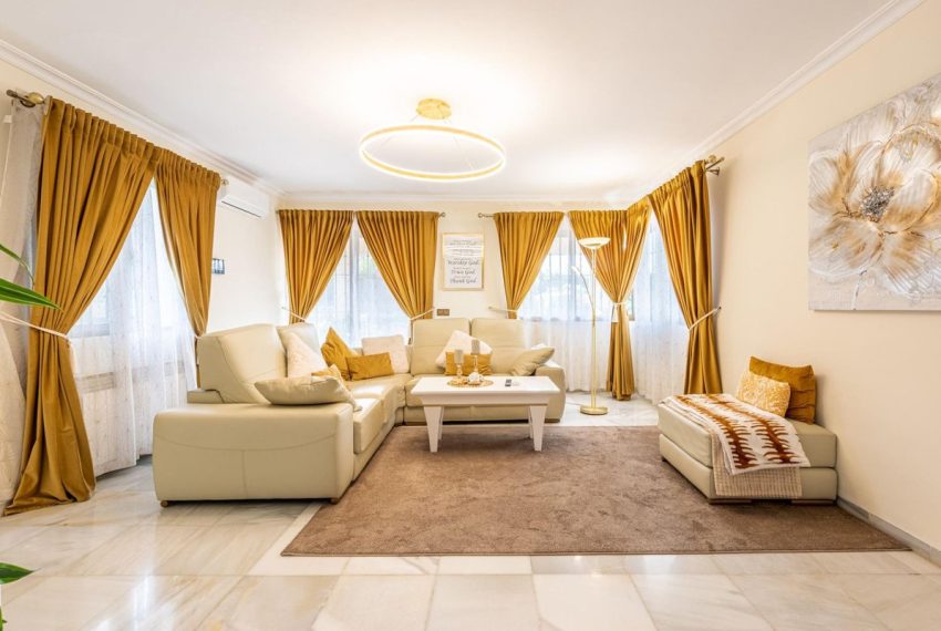 R4679689-Villa-For-Sale-San-Pedro-de-Alcantara-Detached-6-Beds-307-Built-5