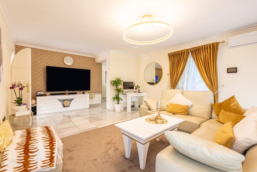 R4679689-Villa-For-Sale-San-Pedro-de-Alcantara-Detached-6-Beds-307-Built-7