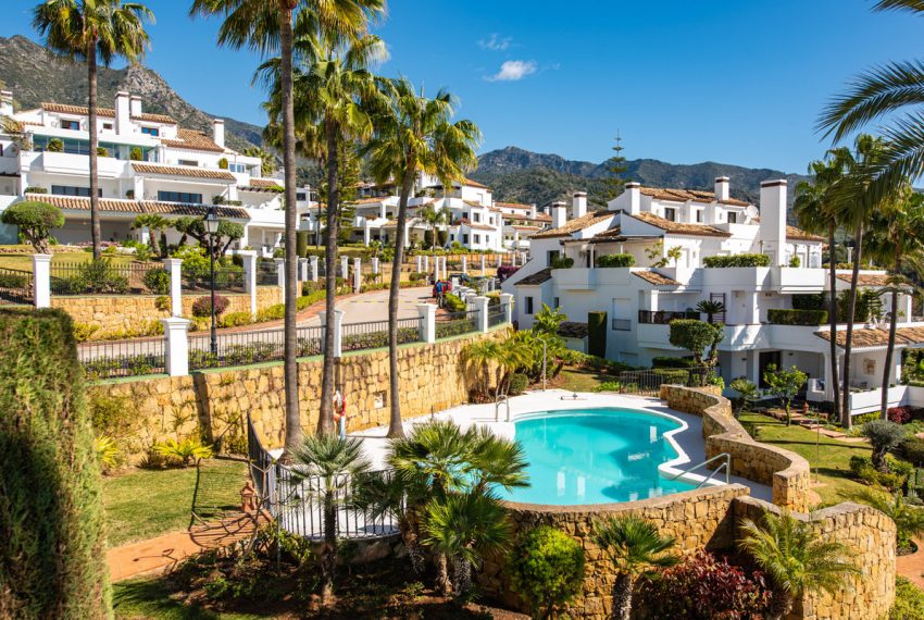 R4690228-Apartment-For-Sale-The-Golden-Mile-Middle-Floor-3-Beds-175-Built