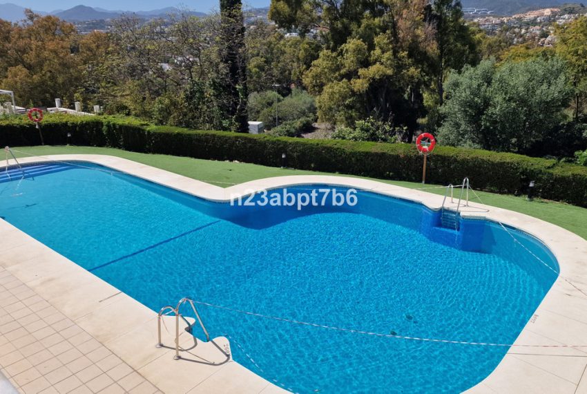 R4693786-Townhouse-For-Sale-Nueva-Andalucia-Terraced-2-Beds-156-Built-11