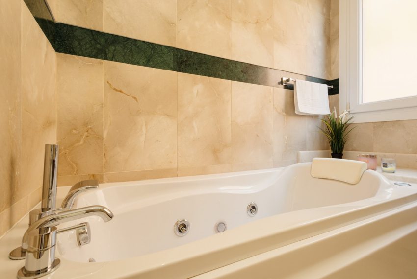 R4710028-Apartment-For-Sale-Nueva-Andalucia-Penthouse-3-Beds-259-Built-9