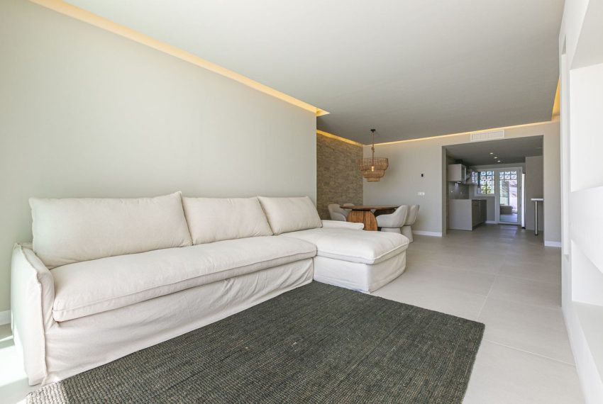 R4715638-Apartment-For-Sale-Nueva-Andalucia-Ground-Floor-2-Beds-143-Built-2