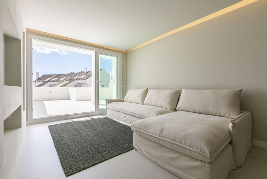 R4715638-Apartment-For-Sale-Nueva-Andalucia-Ground-Floor-2-Beds-143-Built-3