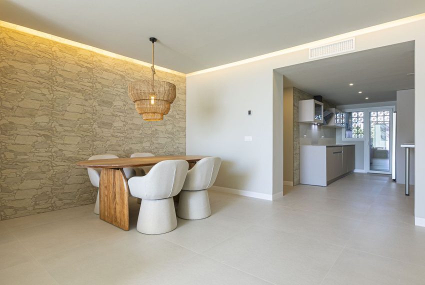 R4715638-Apartment-For-Sale-Nueva-Andalucia-Ground-Floor-2-Beds-143-Built-4