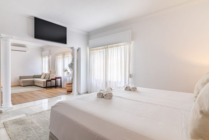 R4725277-Villa-For-Sale-Cortijo-Blanco-Detached-8-Beds-877-Built-12