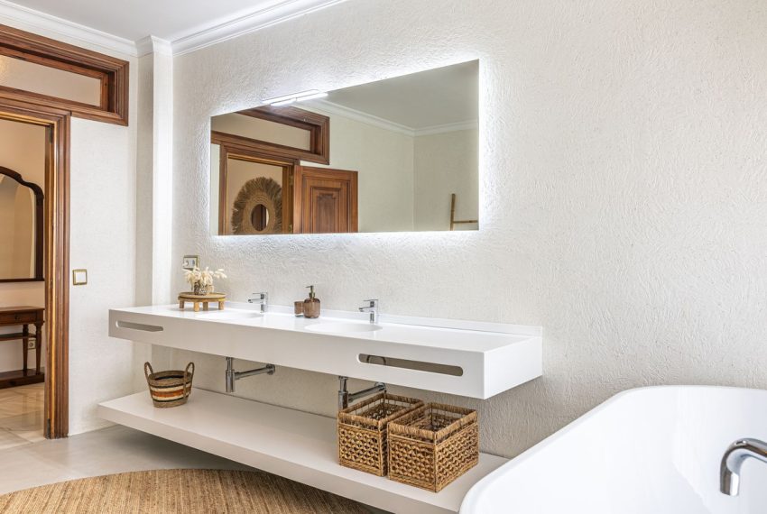 R4725277-Villa-For-Sale-Cortijo-Blanco-Detached-8-Beds-877-Built-15