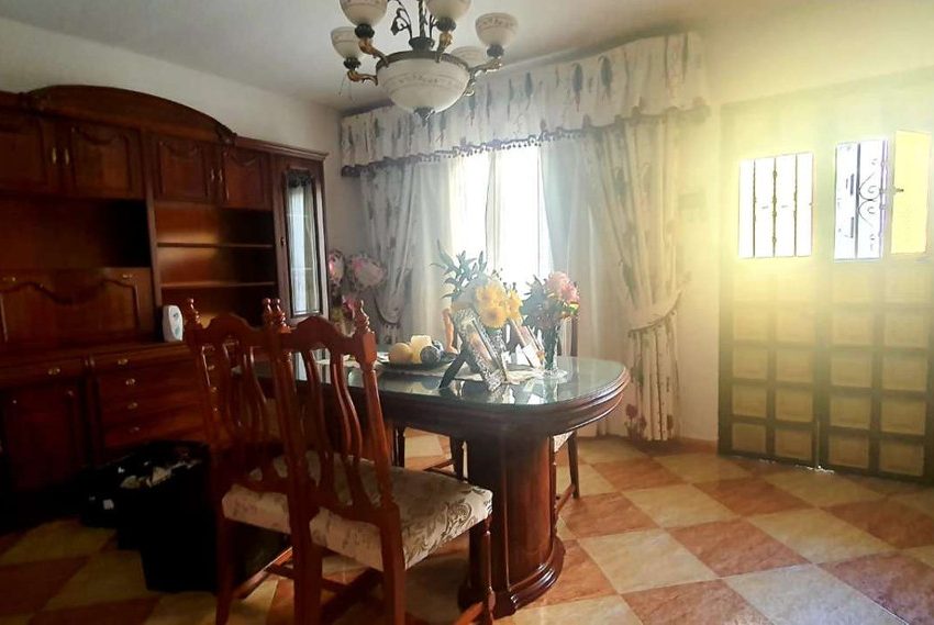 R4729213-Townhouse-For-Sale-Monda-Terraced-6-Beds-240-Built-2