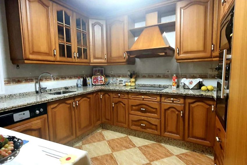 R4729213-Townhouse-For-Sale-Monda-Terraced-6-Beds-240-Built-6