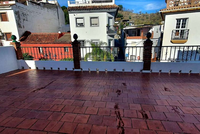 R4729213-Townhouse-For-Sale-Monda-Terraced-6-Beds-240-Built