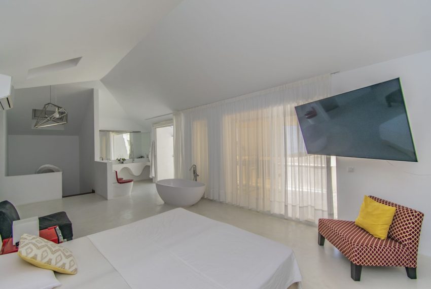 R4763428-Apartment-For-Sale-Nagueles-Penthouse-3-Beds-272-Built-13