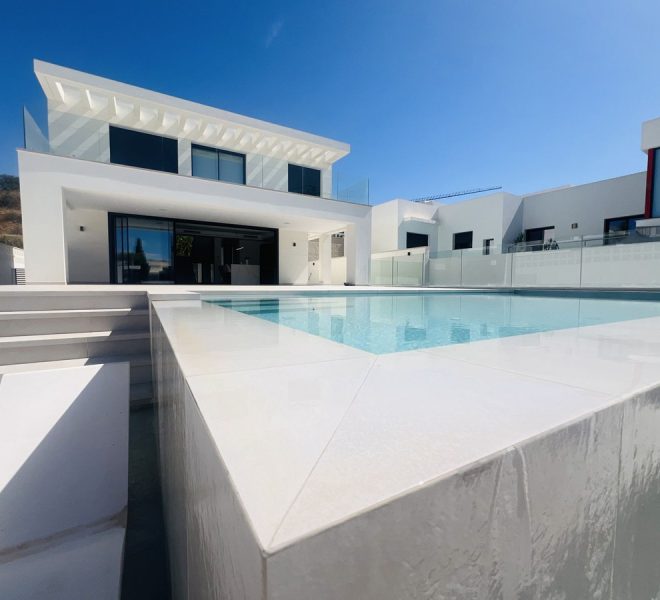 R4792117-Image 1-Detached - 4 Beds - 337 Built