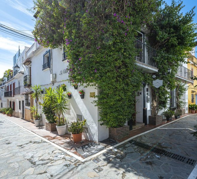 R4800565-Image 1-Terraced - 6 Beds - 285 Built