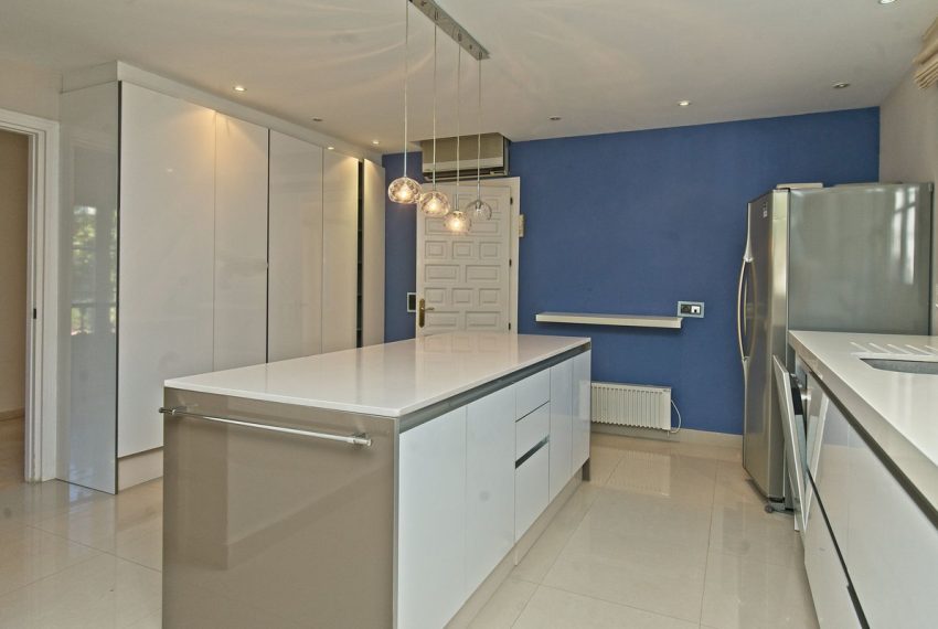 R4801399-Villa-For-Sale-Los-Monteros-Detached-6-Beds-570-Built-2