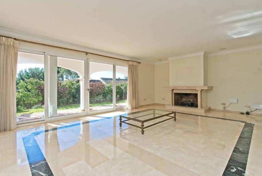 R4801399-Villa-For-Sale-Los-Monteros-Detached-6-Beds-570-Built-3