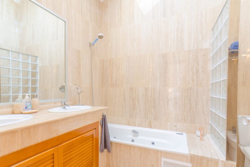 R4807924-Apartment-For-Sale-Nueva-Andalucia-Penthouse-3-Beds-160-Built-16