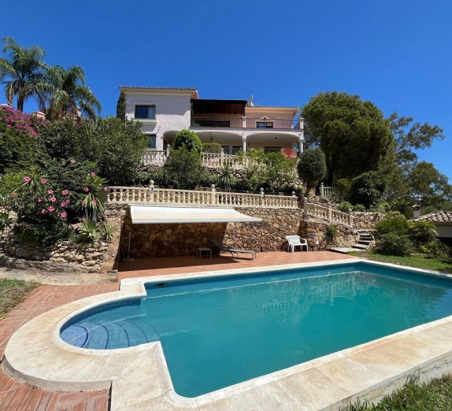 R4820944-Image 1-Detached - 8 Beds - 727 Built