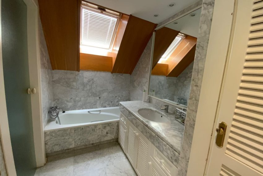 R4830736-Apartment-For-Sale-Marbella-Duplex-5-Beds-250-Built-11