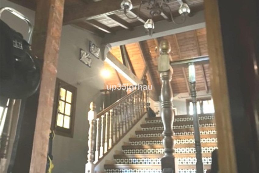 R4831993-Villa-For-Sale-Estepona-Detached-4-Beds-400-Built-17