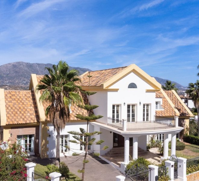 R4837720-Image 1-Detached - 6 Beds - 597 Built