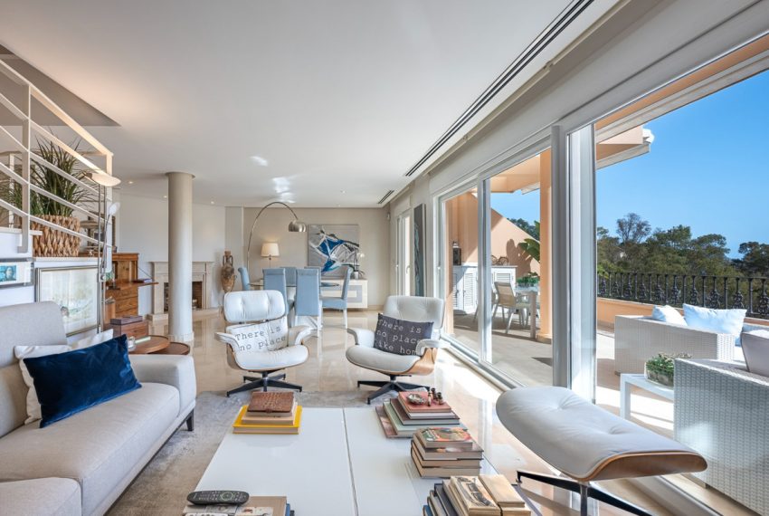 R4842076-Apartment-For-Sale-Nueva-Andalucia-Penthouse-2-Beds-189-Built-3