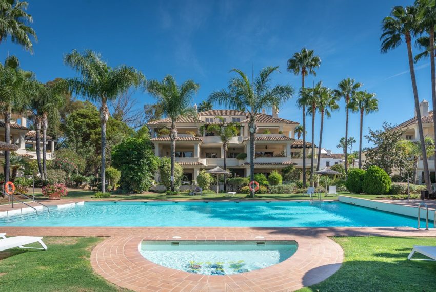 R4849942-Apartment-For-Sale-Nueva-Andalucia-Penthouse-Duplex-3-Beds-201-Built