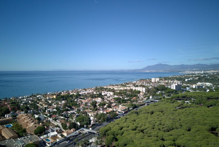 R4850101-Villa-For-Sale-Marbella-Detached-3-Beds-168-Built