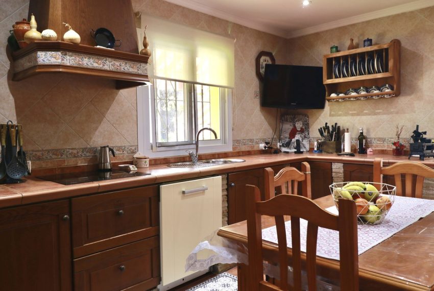 R4850101-Villa-For-Sale-Marbella-Detached-3-Beds-168-Built-9