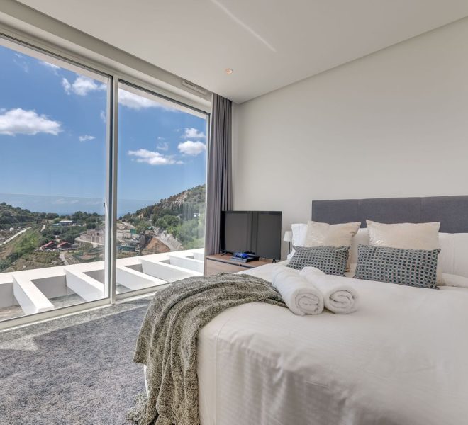 R4861498-Image 1-Penthouse - 3 Beds - 113 Built