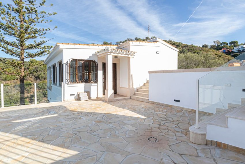 R4862416-Villa-For-Sale-El-Rosario-Detached-3-Beds-259-Built