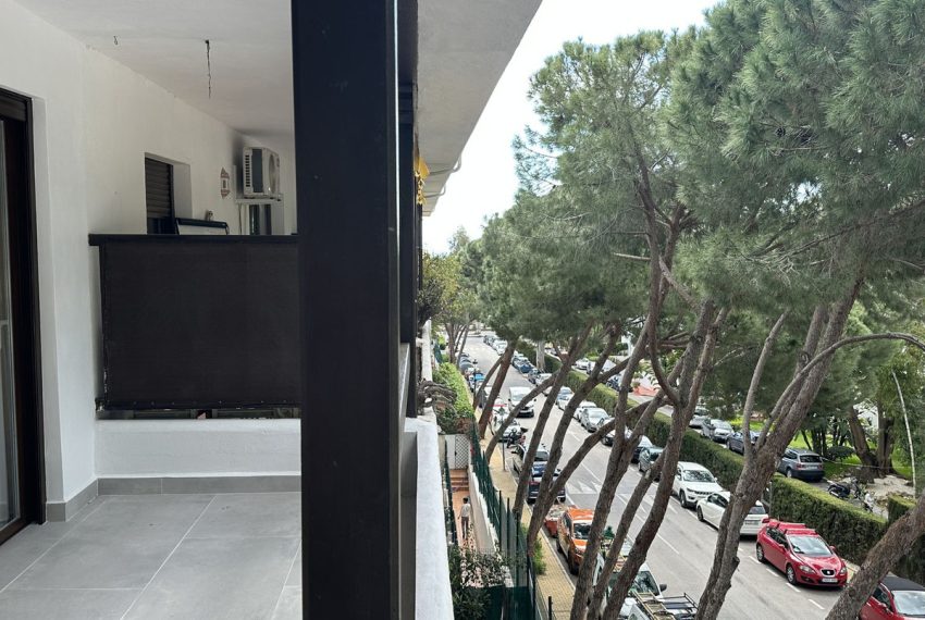 R4877320-Apartment-For-Sale-The-Golden-Mile-Middle-Floor-3-Beds-108-Built-10