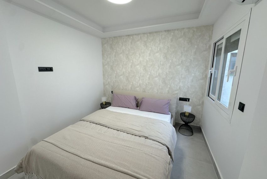 R4877320-Apartment-For-Sale-The-Golden-Mile-Middle-Floor-3-Beds-108-Built-5