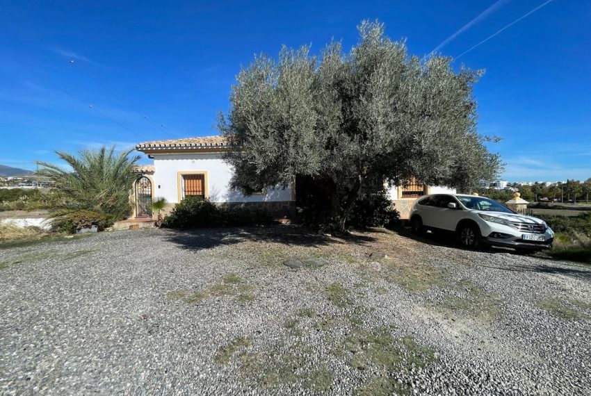 R4880269-Villa-For-Sale-Cancelada-Finca-7-Beds-662-Built-18