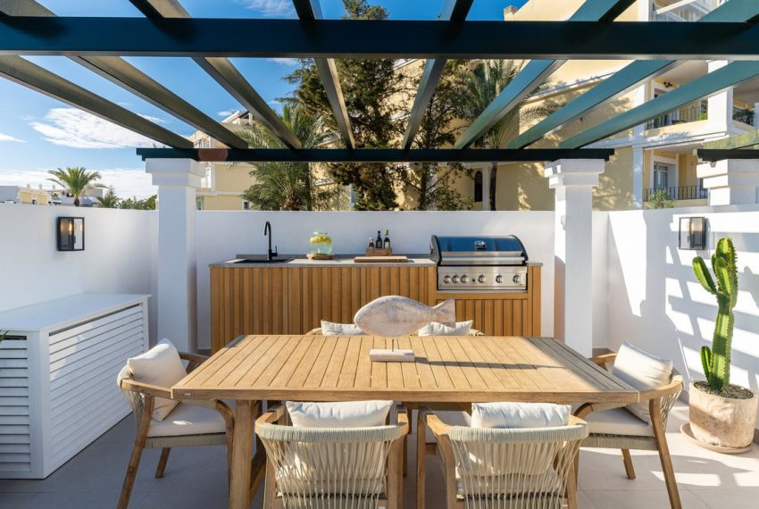 R4884316-Villa-For-Sale-Aloha-Semi-Detached-3-Beds-167-Built