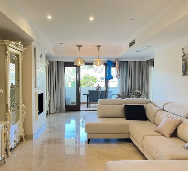 R4884640-Image 1-Middle Floor - 3 Beds - 169 Built