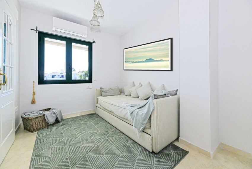 R4886143-Apartment-For-Sale-San-Pedro-de-Alcantara-Penthouse-4-Beds-122-Built-4