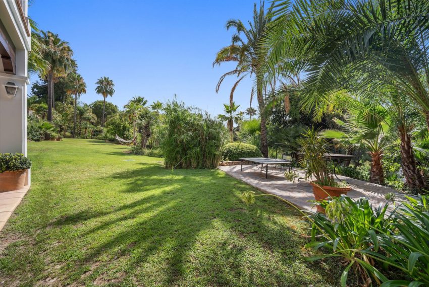 R4886161-Villa-For-Sale-Benahavis-Detached-16-Beds-837-Built-7