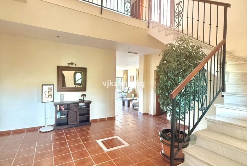 R4894894-Villa-For-Sale-Benahavis-Detached-5-Beds-761-Built-2