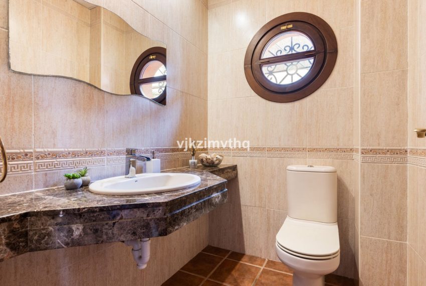 R4894894-Villa-For-Sale-Benahavis-Detached-5-Beds-761-Built-3