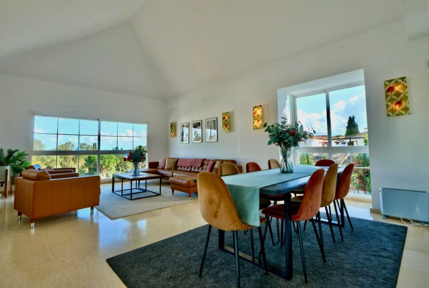 R4894975-Villa-For-Sale-La-Cala-de-Mijas-Detached-6-Beds-420-Built-1