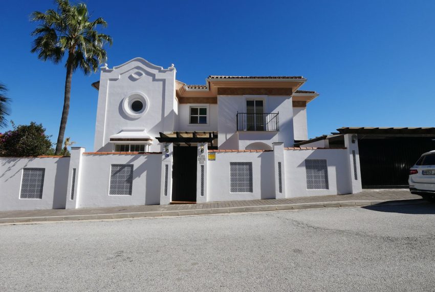 R4894975-Villa-For-Sale-La-Cala-de-Mijas-Detached-6-Beds-420-Built