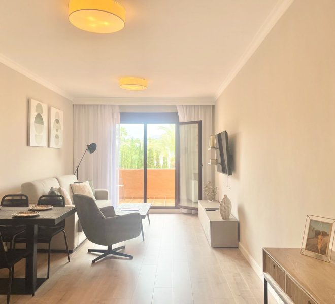 R4895101-Image 1-Middle Floor - 2 Beds - 80 Built
